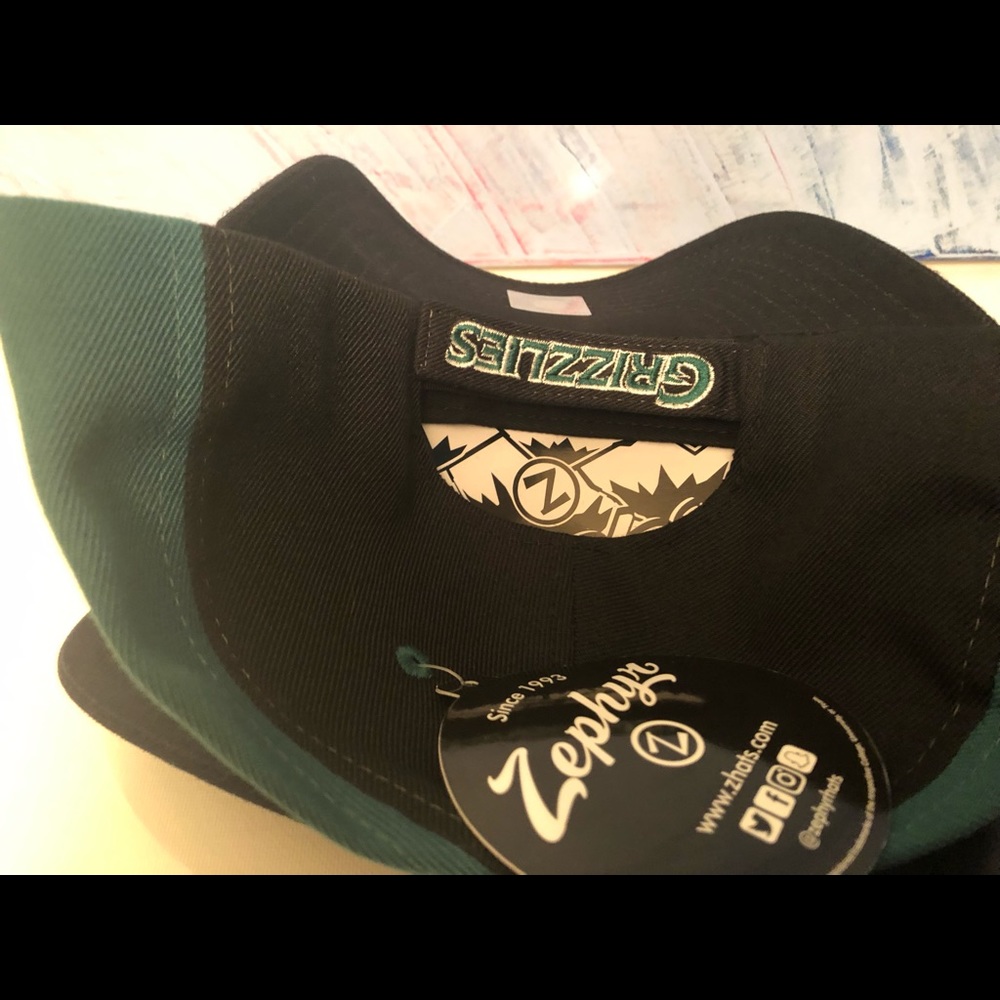 2 Caps -  New - Picture 2 of 2